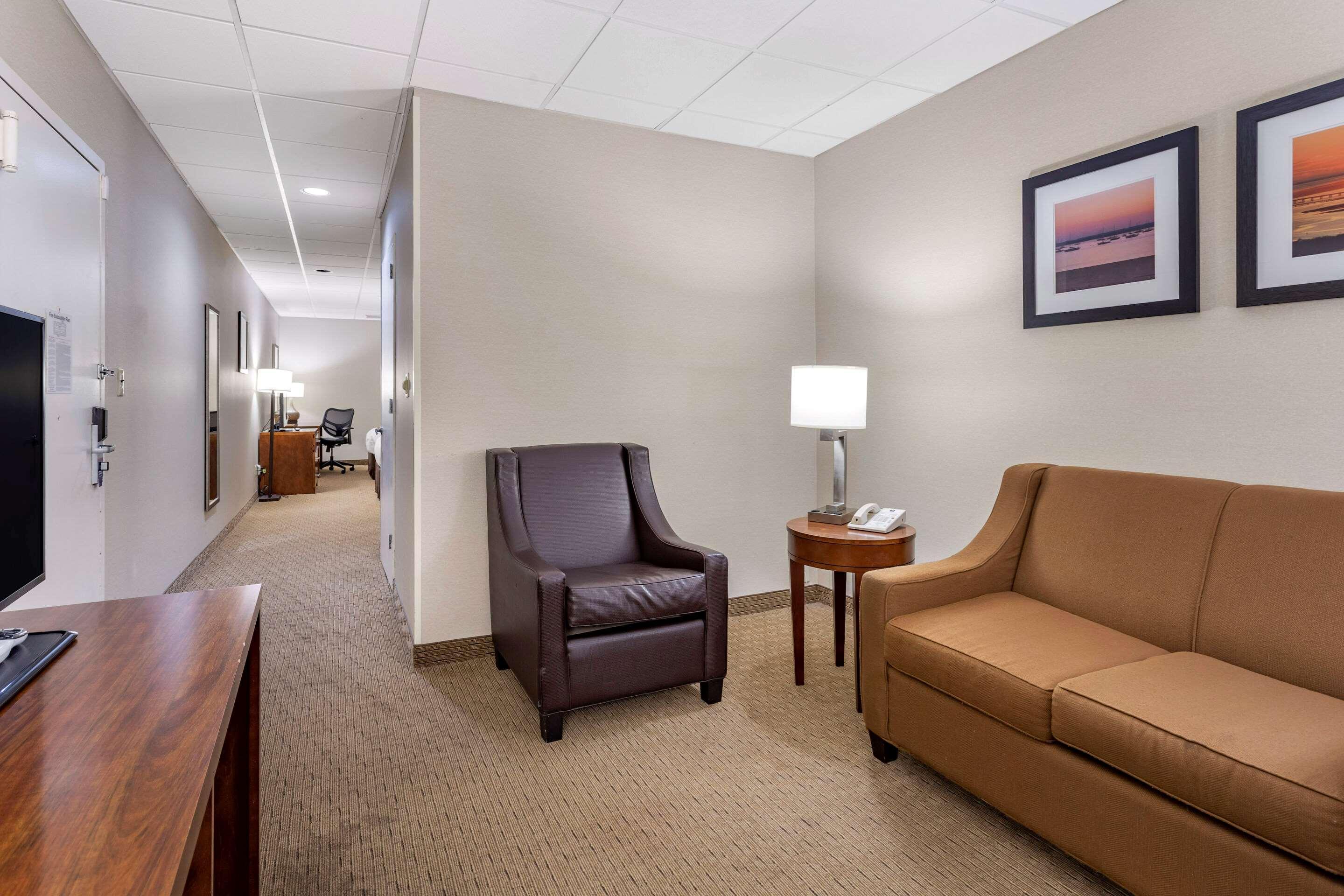 Comfort Inn Syosset-Long Island Exterior foto